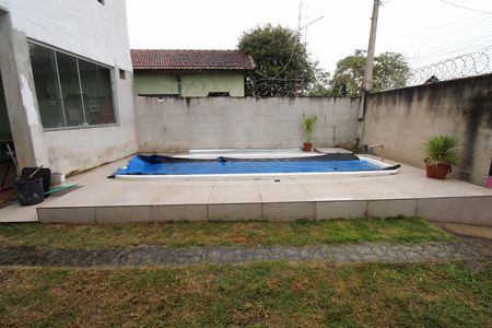 Casa para alugar com 200m², 3 quartos e 5 vagasQuintal