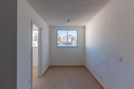 Sala de apartamento para alugar com 2 quartos, 34m² em Cidade São Mateus, São Paulo