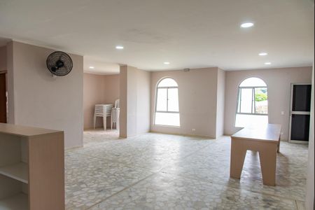 Apartamento à venda com 42m², 2 quartos e 1 vaga Apartamento à venda com 42m², 2 quartos e 1 vagaÁrea comum - Salão de festas