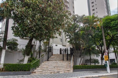 Apartamento à venda com 42m², 2 quartos e 1 vaga Apartamento à venda com 42m², 2 quartos e 1 vagaFachada