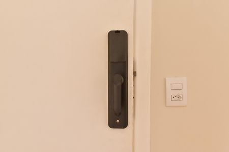 Apartamento à venda com 42m², 2 quartos e 1 vaga Apartamento à venda com 42m², 2 quartos e 1 vagaFechadura digital