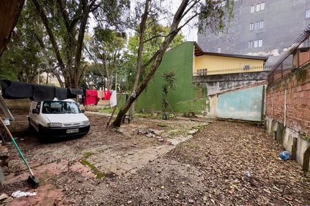 Casa à venda com 437m², 2 quartos e 3 vagas Casa à venda com 437m², 2 quartos e 3 vagasQuintal de esquina