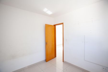 Quarto 2 de apartamento à venda com 2 quartos, 58m² em Cabral, Contagem