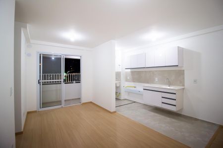 Sala de apartamento para alugar com 2 quartos, 53m² em Chácaras Reunidas São Jorge, Sorocaba