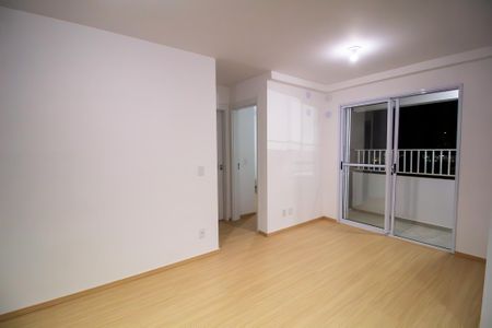 Sala de apartamento para alugar com 2 quartos, 53m² em Chácaras Reunidas São Jorge, Sorocaba