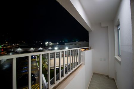 Varanda da Sala de apartamento para alugar com 2 quartos, 53m² em Chácaras Reunidas São Jorge, Sorocaba