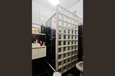 Casa à venda com 230m², 1 quarto e 2 vagasBanheiro
