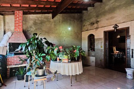 Casa à venda com 230m², 1 quarto e 2 vagasVaranda