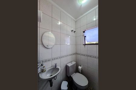Casa à venda com 258m², 4 quartos e 7 vagas Casa à venda com 258m², 4 quartos e 7 vagasBanheiro de serviço