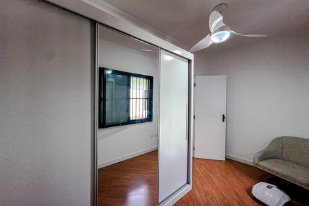 Casa à venda com 258m², 4 quartos e 7 vagas Casa à venda com 258m², 4 quartos e 7 vagasQuarto 4