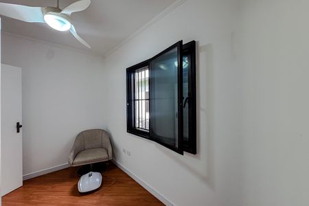 Casa à venda com 258m², 4 quartos e 7 vagas Casa à venda com 258m², 4 quartos e 7 vagasQuarto 4