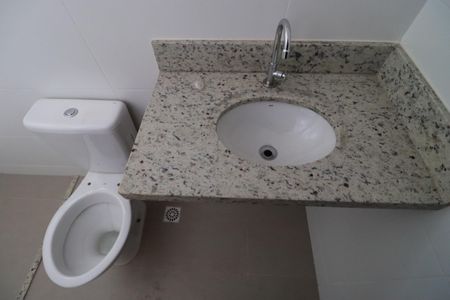 Apartamento para alugar com 58m², 2 quartos e 1 vagaBanheiro social 