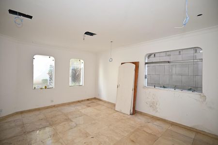 Sala de casa à venda com 4 quartos, 395m² em Paraisópolis, São Paulo