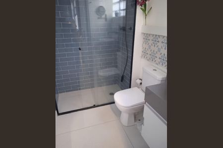 Banheiro de kitnet/studio à venda com 1 quarto, 24m² em República, São Paulo