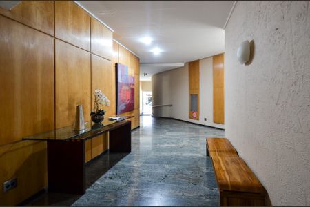 Hall de entrada de apartamento à venda com 3 quartos, 91m² em São Lucas, Belo Horizonte