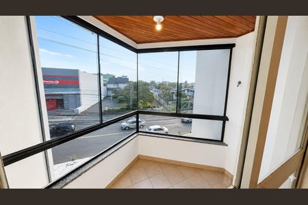 Apartamento para alugar com 116m², 2 quartos e 1 vaga Apartamento para alugar com 116m², 2 quartos e 1 vagaVaranda