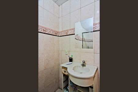 Casa à venda com 377m², 2 quartos e 4 vagasBanheiro