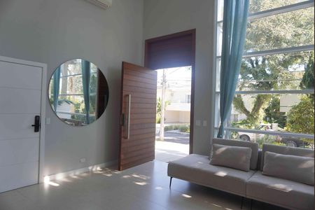 Casa de condomínio à venda com 390m², 4 quartos e 4 vagasSala de Estar