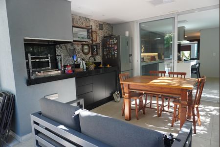 Casa de condomínio à venda com 390m², 4 quartos e 4 vagasÁrea Gourmet