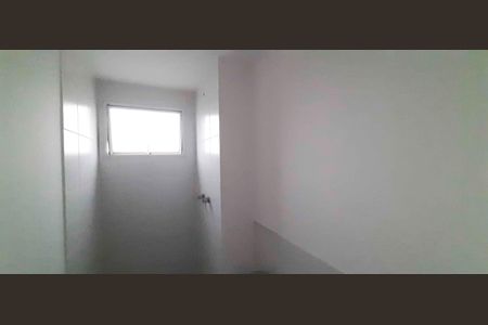 Apartamento à venda com 44m², 2 quartos e 1 vaga Apartamento à venda com 44m², 2 quartos e 1 vagaBanheiro