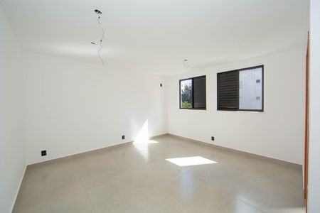 SALA/QUARTO de kitnet/studio à venda com 1 quarto, 27m² em Serra, Belo Horizonte