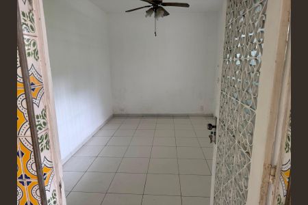 Casa à venda com 200m², 2 quartos e 1 vaga