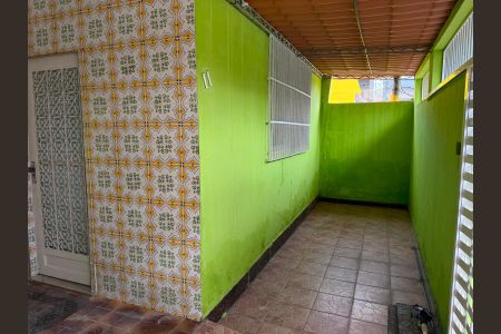 Casa à venda com 200m², 2 quartos e 1 vaga