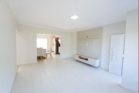 Apartamento para alugar com 110m², 3 quartos e 2 vagas Apartamento para alugar com 110m², 3 quartos e 2 vagasSala