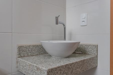 Apartamento para alugar com 45m², 2 quartos e 1 vaga Apartamento para alugar com 45m², 2 quartos e 1 vagaBanheiro