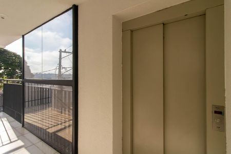 Studio para alugar com 31m², 0 quarto e sem vaga Studio para alugar com 31m², 0 quarto e sem vagaArea Comum - Elevador
