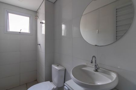 Banheiro de kitnet/studio para alugar com 0 quarto, 31m² em Jardim Bom Clima, Guarulhos