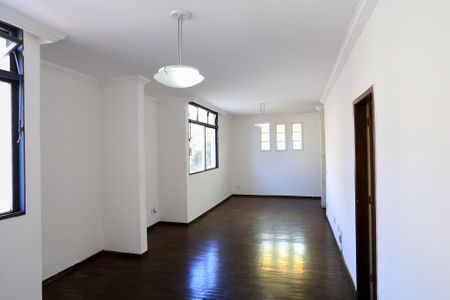 Apartamento para alugar com 96m², 3 quartos e 1 vaga Apartamento para alugar com 96m², 3 quartos e 1 vagaSala