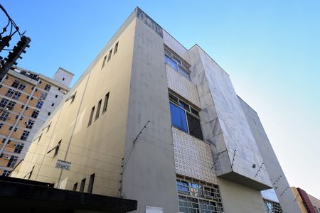 Apartamento para alugar com 96m², 3 quartos e 1 vaga Apartamento para alugar com 96m², 3 quartos e 1 vagaFachada
