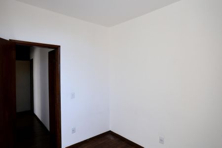 Apartamento para alugar com 96m², 3 quartos e 1 vaga Apartamento para alugar com 96m², 3 quartos e 1 vagaQuarto