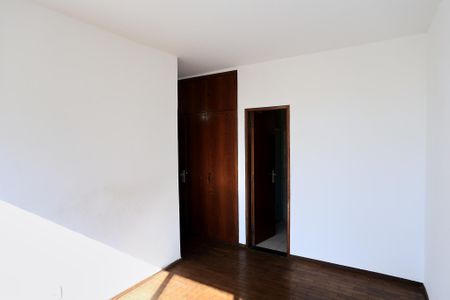 Apartamento para alugar com 96m², 3 quartos e 1 vaga Apartamento para alugar com 96m², 3 quartos e 1 vagaSuíte
