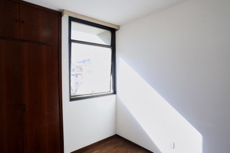 Apartamento para alugar com 96m², 3 quartos e 1 vaga Apartamento para alugar com 96m², 3 quartos e 1 vagaQuarto