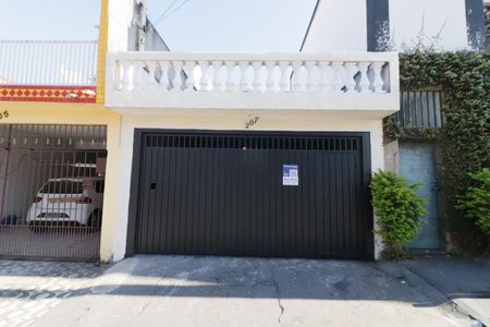 Casa para alugar com 340m², 3 quartos e 4 vagasFachada