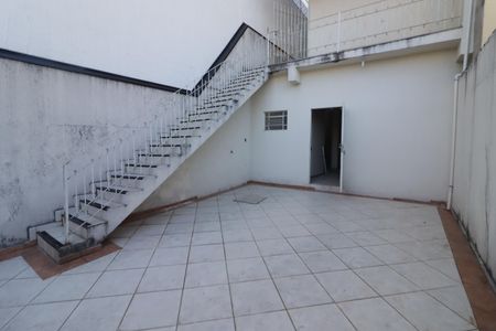 Casa para alugar com 340m², 3 quartos e 4 vagasQuintal