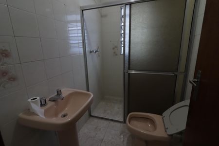 Casa para alugar com 340m², 3 quartos e 4 vagasBanheiro da Suíte 2