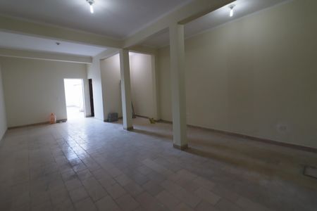 Casa para alugar com 340m², 3 quartos e 4 vagasSalão