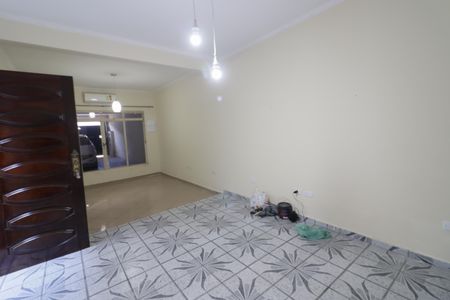 Sala de casa para alugar com 3 quartos, 340m² em Ayrosa, Osasco