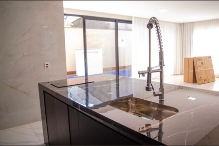 Cozinha de casa de condomínio para alugar com 4 quartos, 402m² em Residencial Goiânia Golfe Clube, Goiânia