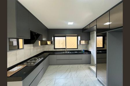 Casa de condomínio para alugar com 402m², 4 quartos e 6 vagas Casa de condomínio para alugar com 402m², 4 quartos e 6 vagasCozinha