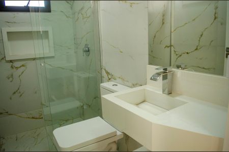 Lavabo de casa de condomínio para alugar com 4 quartos, 402m² em Residencial Goiânia Golfe Clube, Goiânia