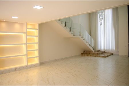 Sala de casa de condomínio para alugar com 4 quartos, 402m² em Residencial Goiânia Golfe Clube, Goiânia