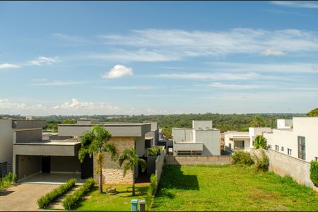 Vista da Suíte 3 de casa de condomínio para alugar com 4 quartos, 402m² em Residencial Goiânia Golfe Clube, Goiânia
