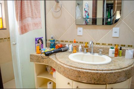 Casa de Condomínio para alugar com 8 quartos, 538m² em Residencial Aldeia do Vale, Goiânia