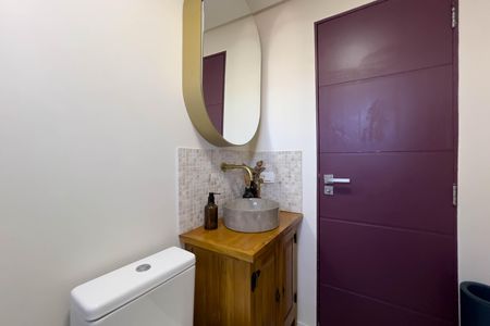 Casa à venda com 117m², 2 quartos e 2 vagas Casa à venda com 117m², 2 quartos e 2 vagasBanheiro do quarto 1
