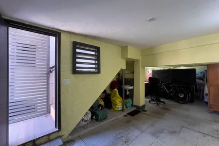 Garagem de casa à venda com 2 quartos, 117m² em Ipiranga, São Paulo