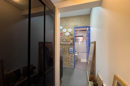 Casa à venda com 117m², 2 quartos e 2 vagas Casa à venda com 117m², 2 quartos e 2 vagasHall